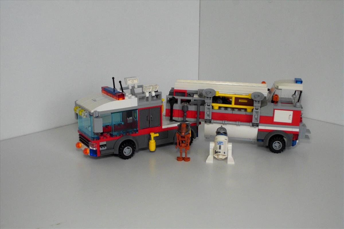 Concurs Revolutia Star Wars: Creatia 3 – Aventurile droizilor: Episodul 1 – Fire Dept