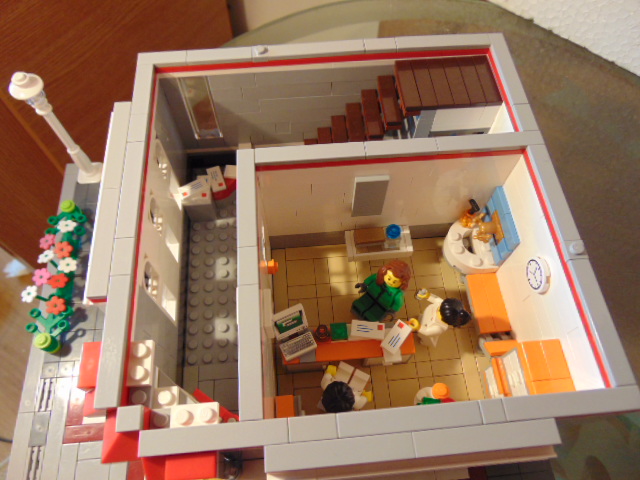 LEGO® MOC by Chyck: Policlinica – cabinetul medical