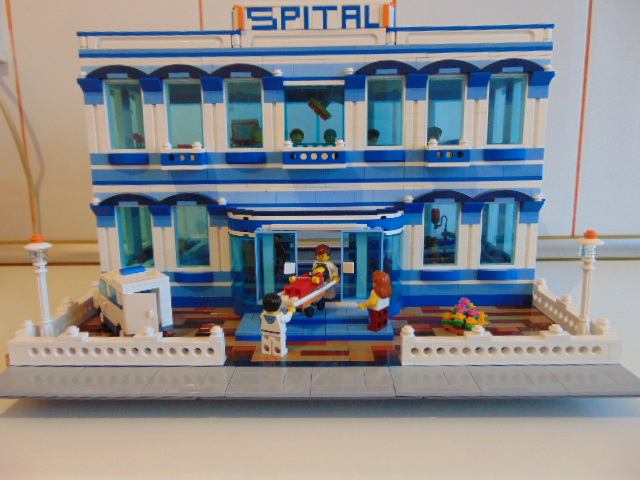 LEGO® MOC by Chyck: Spitalul (de Urgenta)